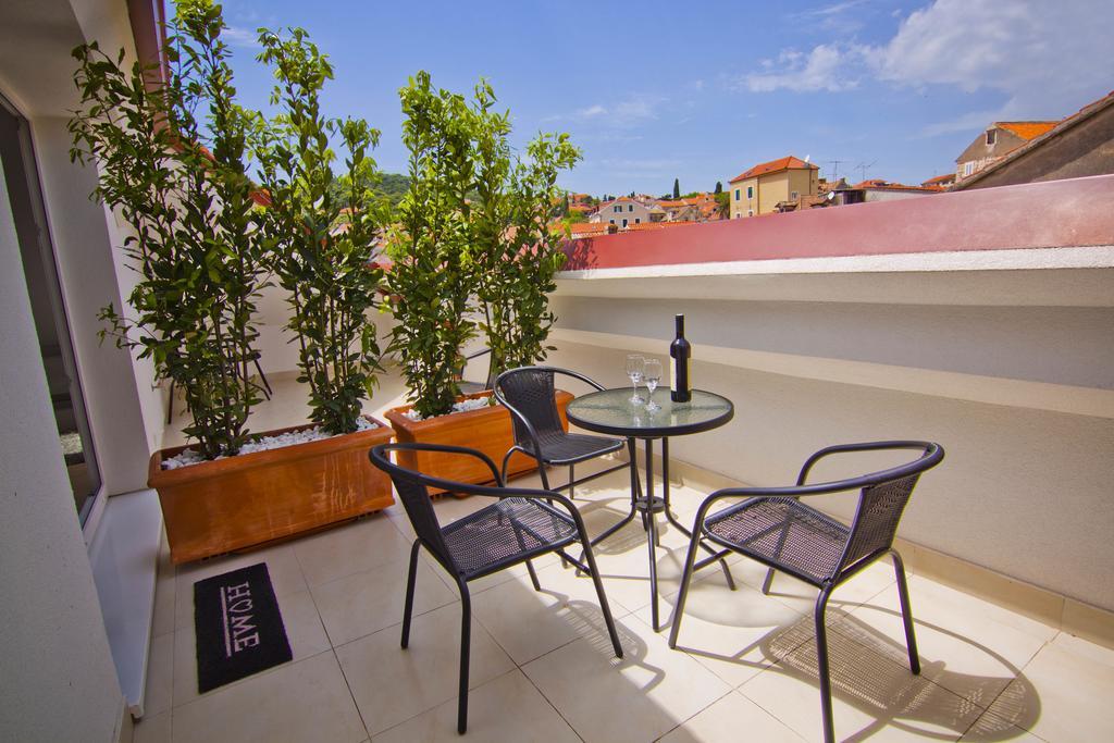 Laura Lux Suites Split Ruang foto