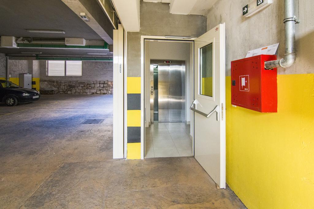 Laura Lux Suites Split Bagian luar foto
