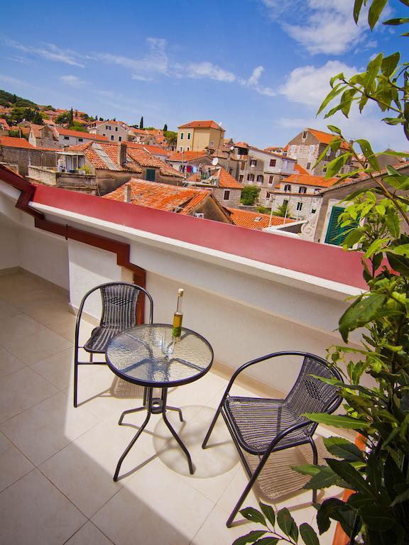Laura Lux Suites Split Bagian luar foto