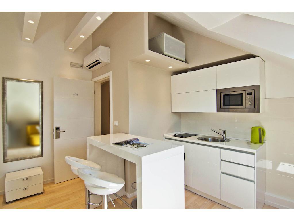 Laura Lux Suites Split Ruang foto