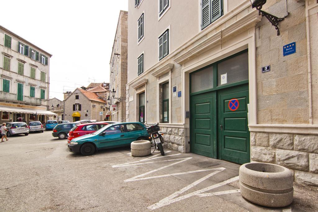 Laura Lux Suites Split Bagian luar foto