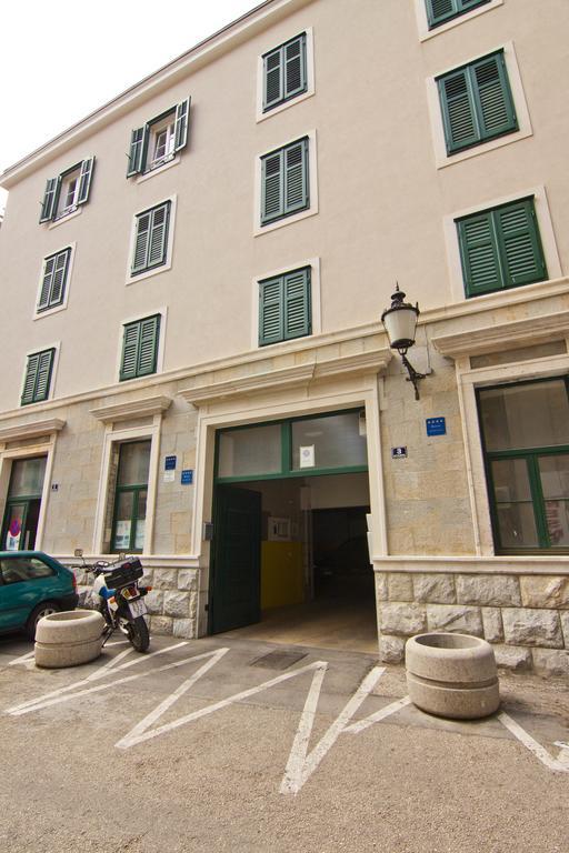 Laura Lux Suites Split Bagian luar foto